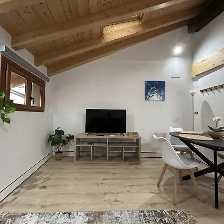 Apartment Hiri Zahar 3 *